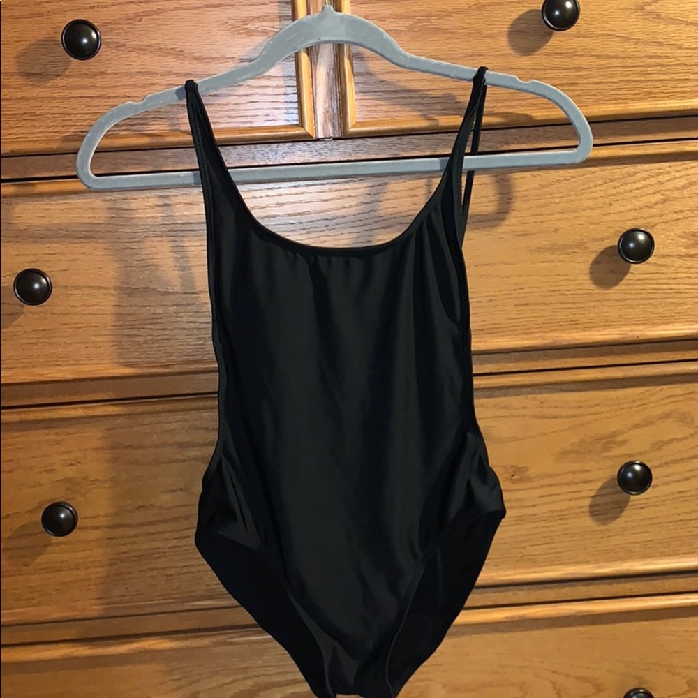 V Cute Low Back & Side Bathing Suit-NEVER WORN!🤩